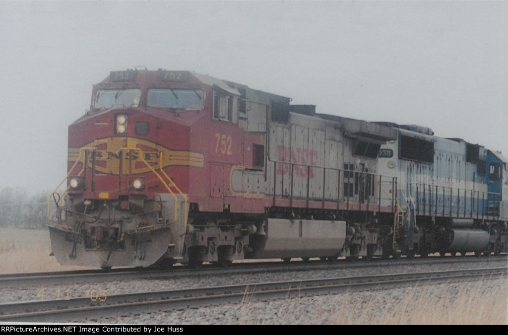 BNSF 752 East